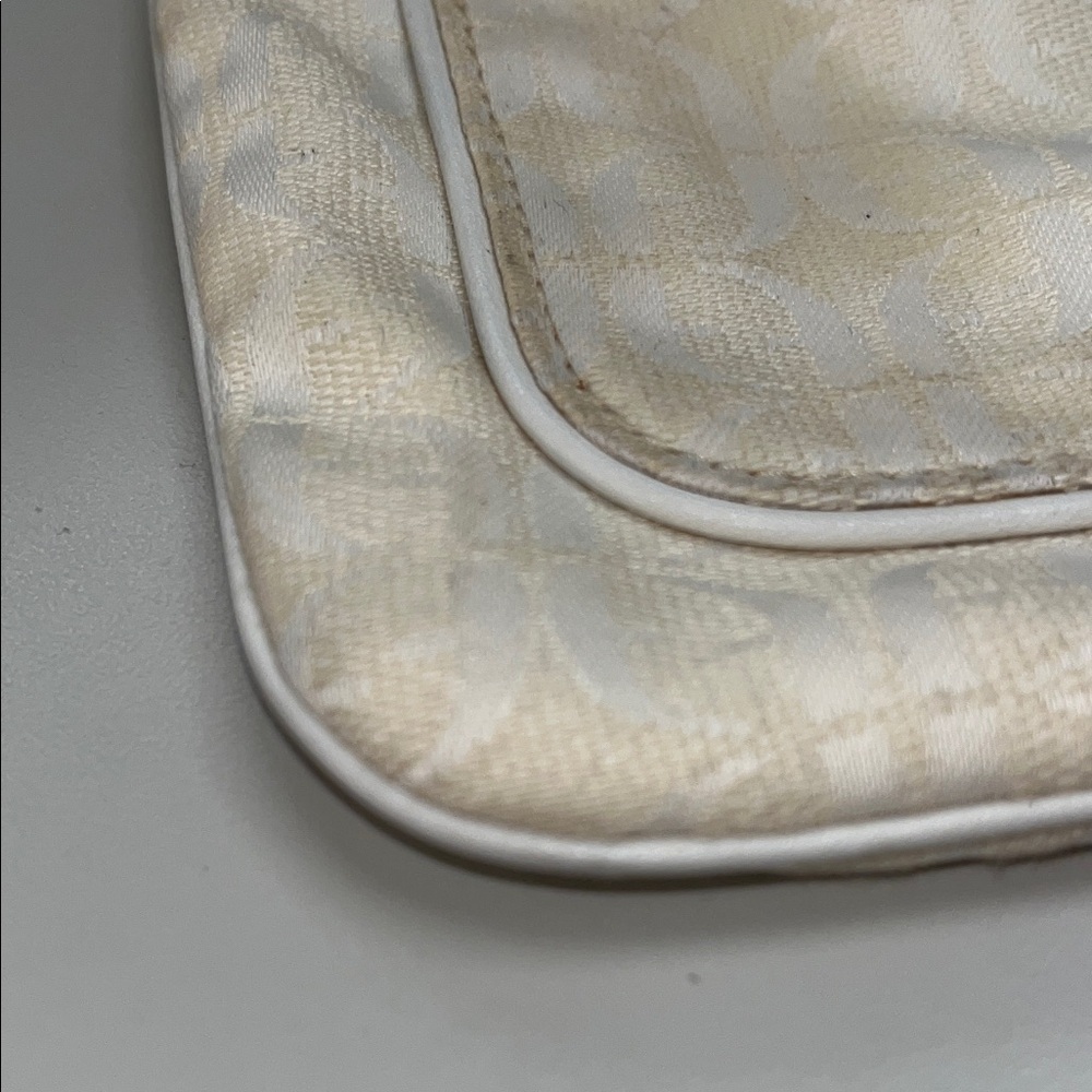 Fossil Cream/Tan Crossbody Bag with Front Buckle - Picture 4 of 13